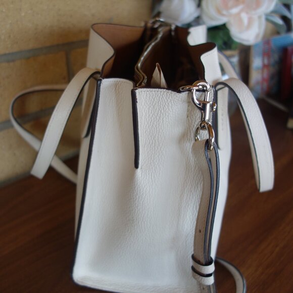 Coach Charlie Carryall tote Chalk color EUC with Coach Gold zip card case - Picture 5 of 16